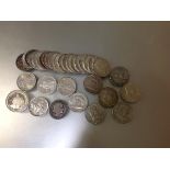 A group of c. 33 U.S. half dollar coins, 20 x 1964, 7 x Franklin, 6 x commemorative