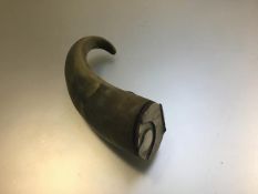 A 19thc horn brass mounted and hinged powder horn (l.14cm d.5cm))