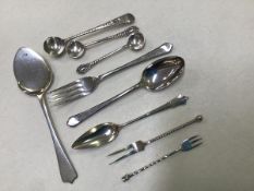 A group of miscellaneous silver flatware including a pair of Birmingham silver mustard spoons, a