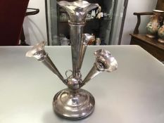 A George V silver epergne, Birmingham 1913, the central trumpet with wavy rim within three removable