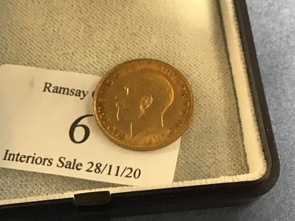 A George V half sovereign, dated 1913 (extremely fine condition)