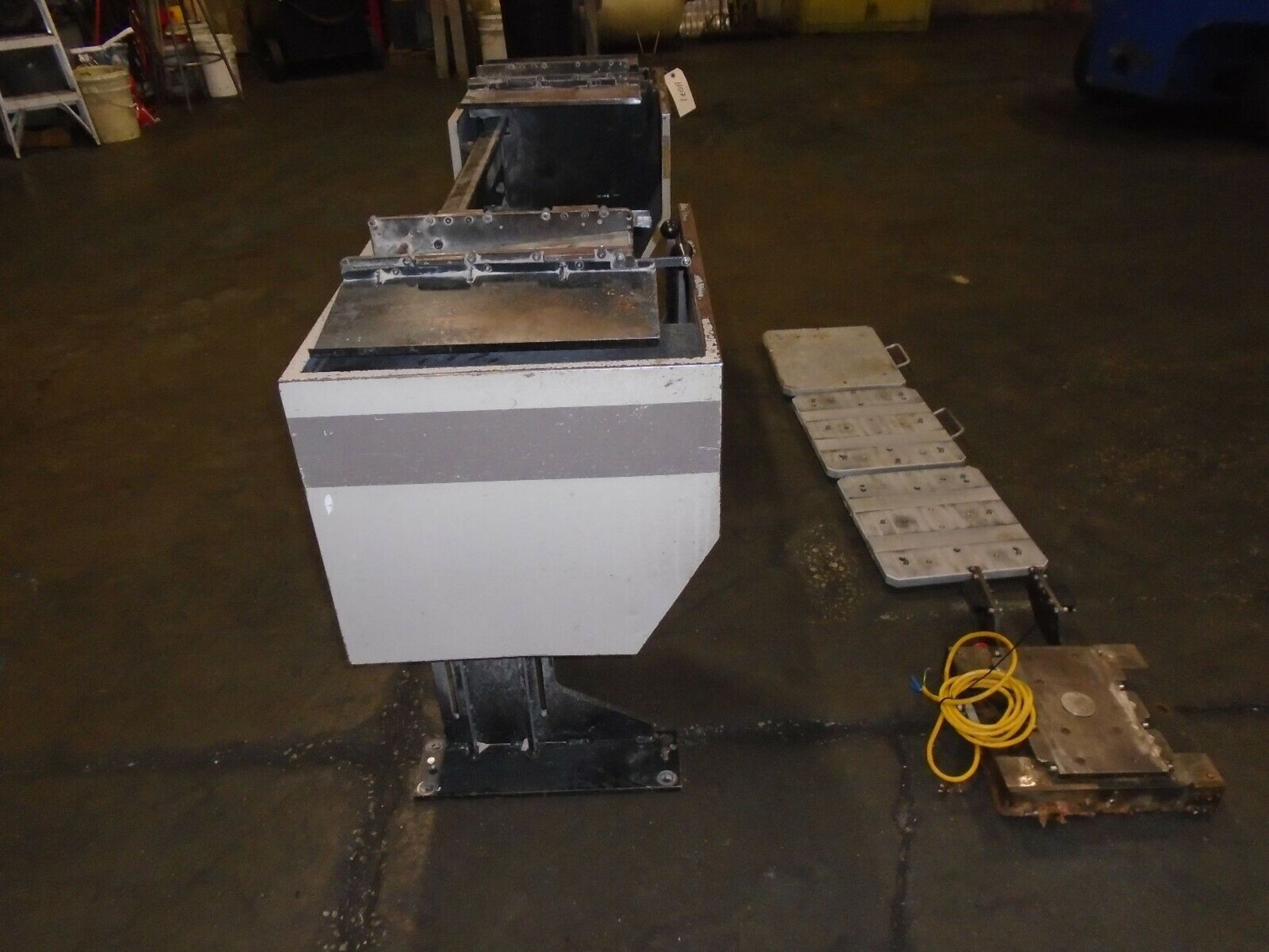 Midaco Series 20 Pallet Changer With 3 Pallets & Receiver - Image 3 of 9