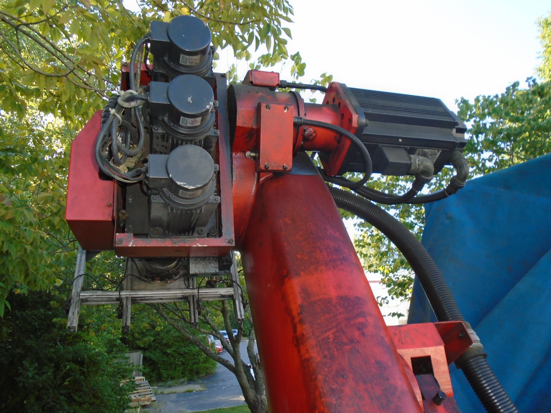 Amada Robot 6 Axis ERY-1950 With 221” L x 36” W Track - Image 5 of 12