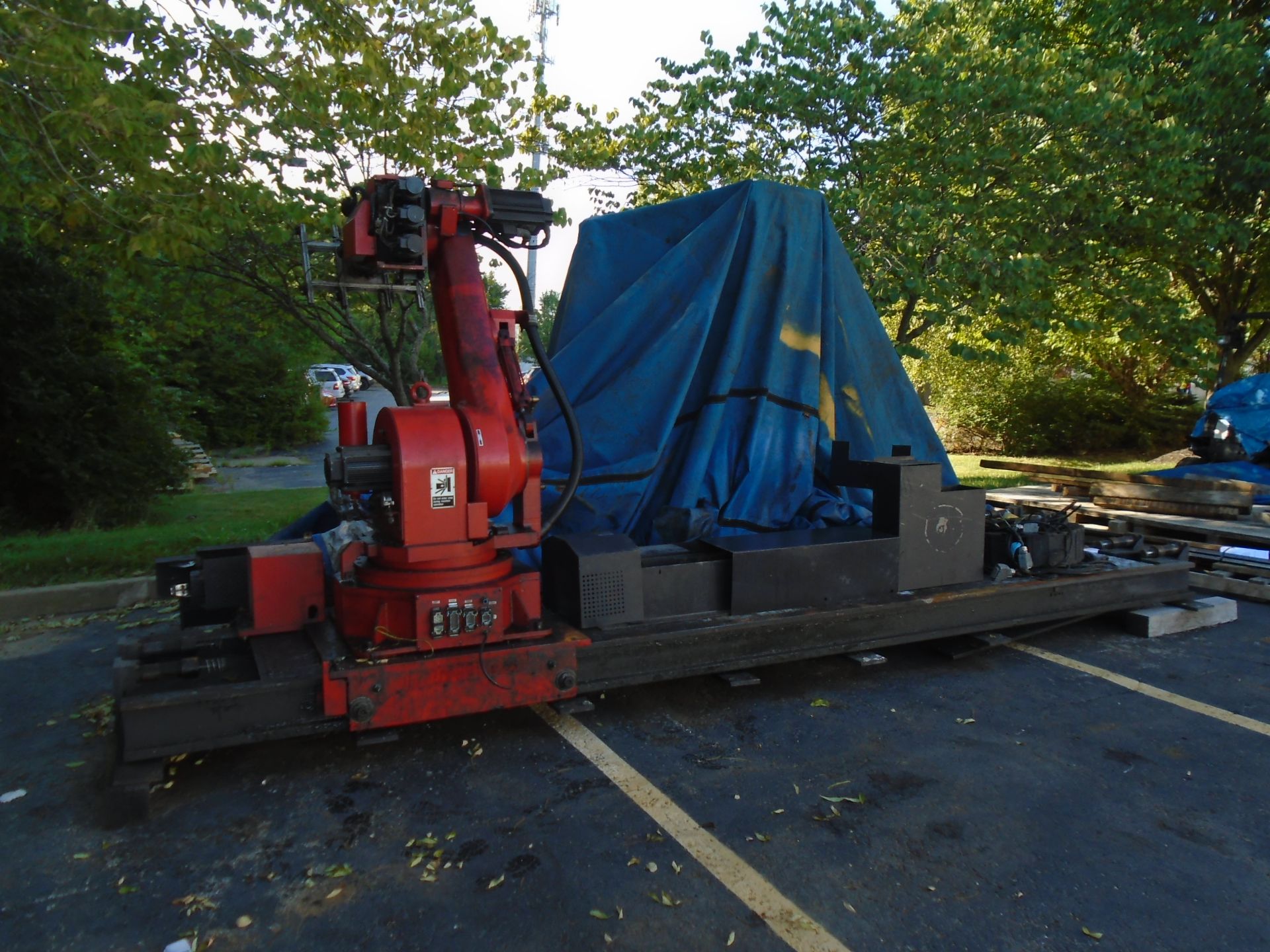 Amada Robot 6 Axis ERY-1950 With 221” L x 36” W Track