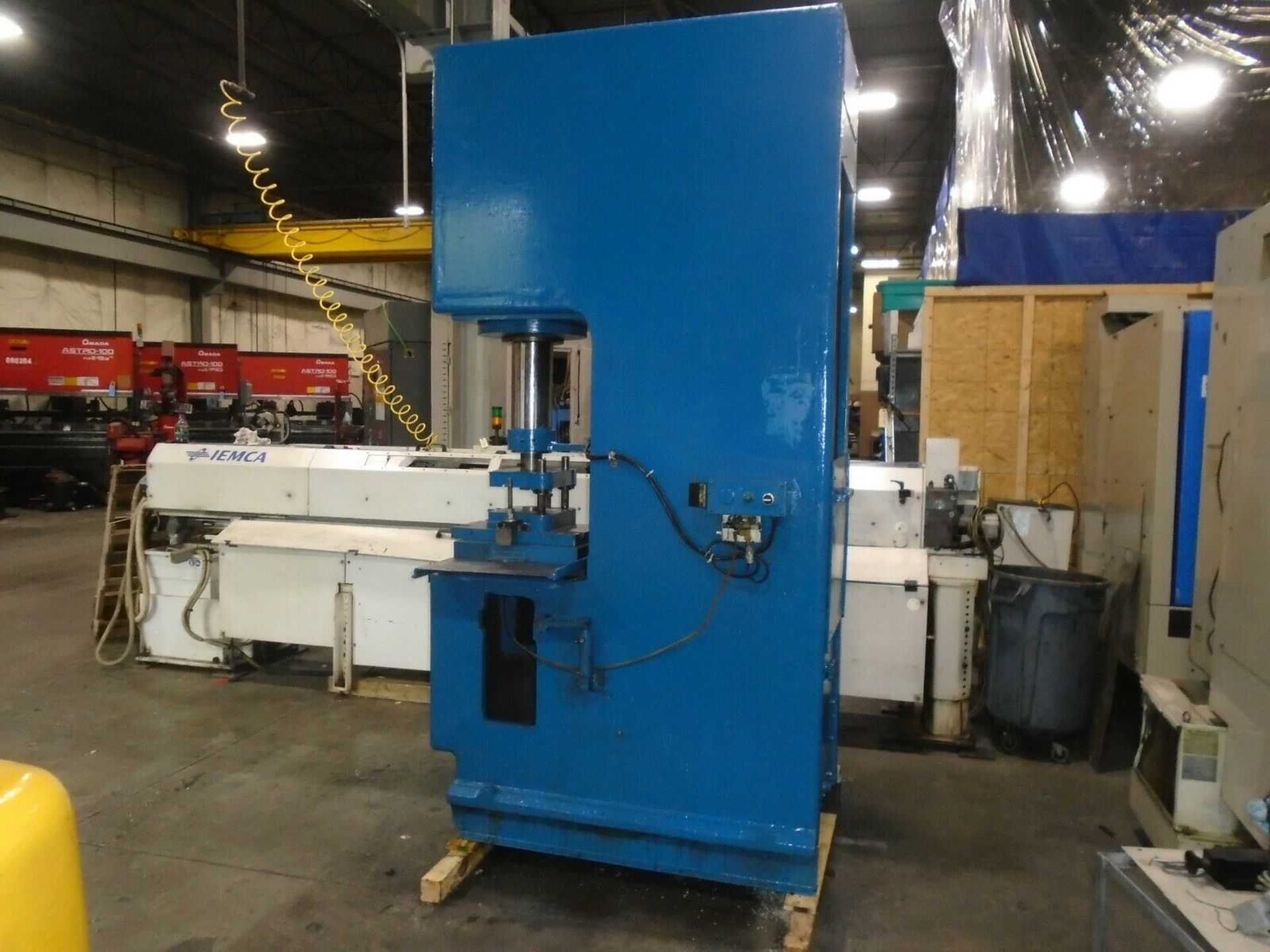Denison 50 Ton Hydraulic Press With 18 Die Sets - Image 2 of 10