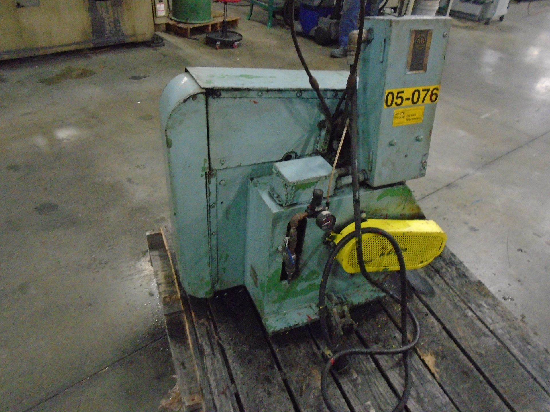 Ryman Model 517 Belt Sander/Polishing/Grinding Head 4” wide x 15 HP 230/460 V 3 PH Air Activated - Image 3 of 6