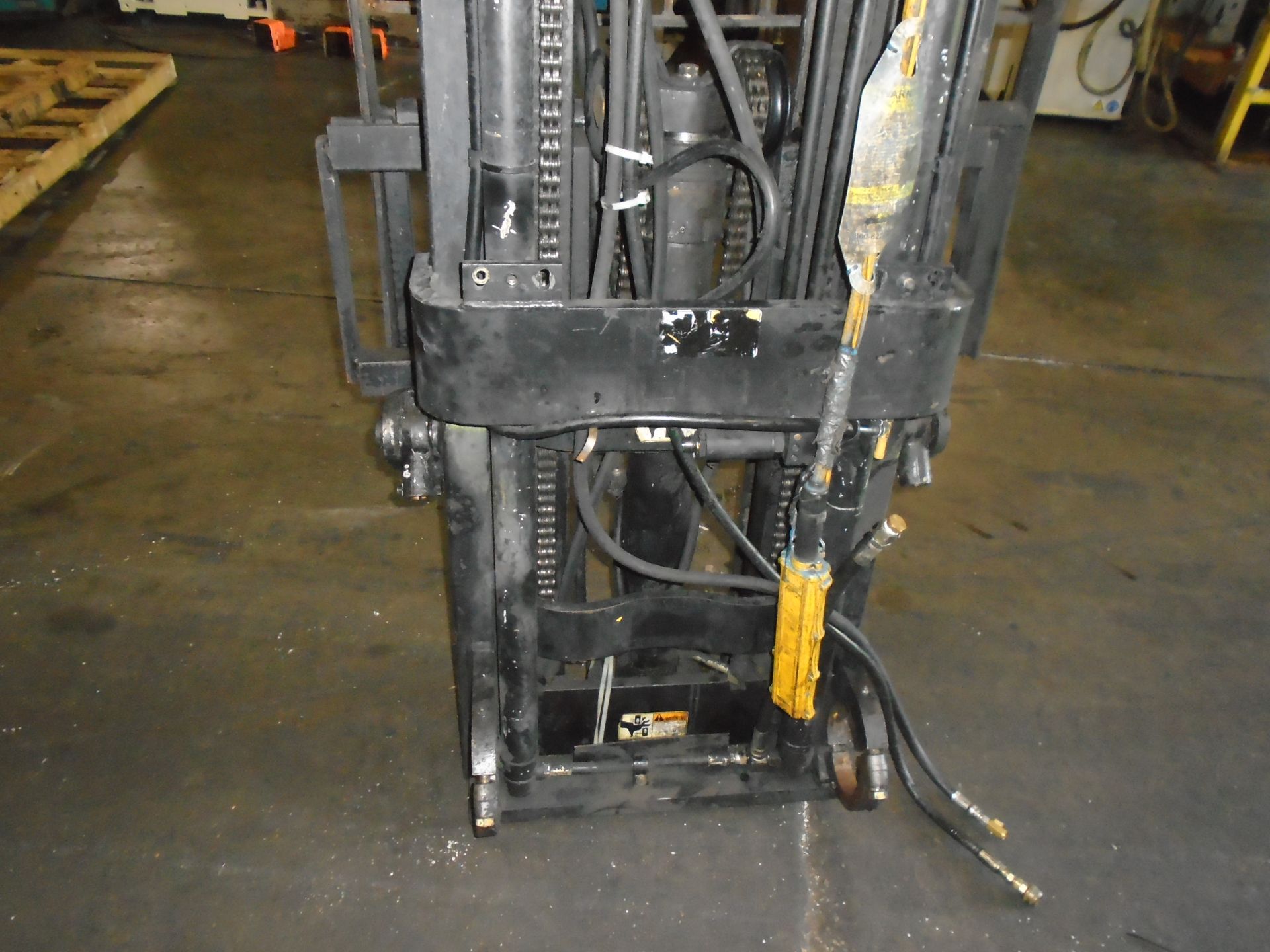 TCM Forklift FCG2.5TTT Three Stage Mast With Side Shifter 189” x 4500 Lbs. Stock 12268 - Bild 2 aus 5
