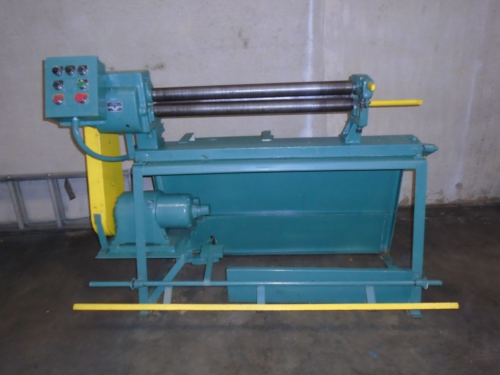 Peck Stow & Wilcox Co Power Roll Forming Machine 20 Gage Capacity 3” x 36” Model 392-E SN: 6/53