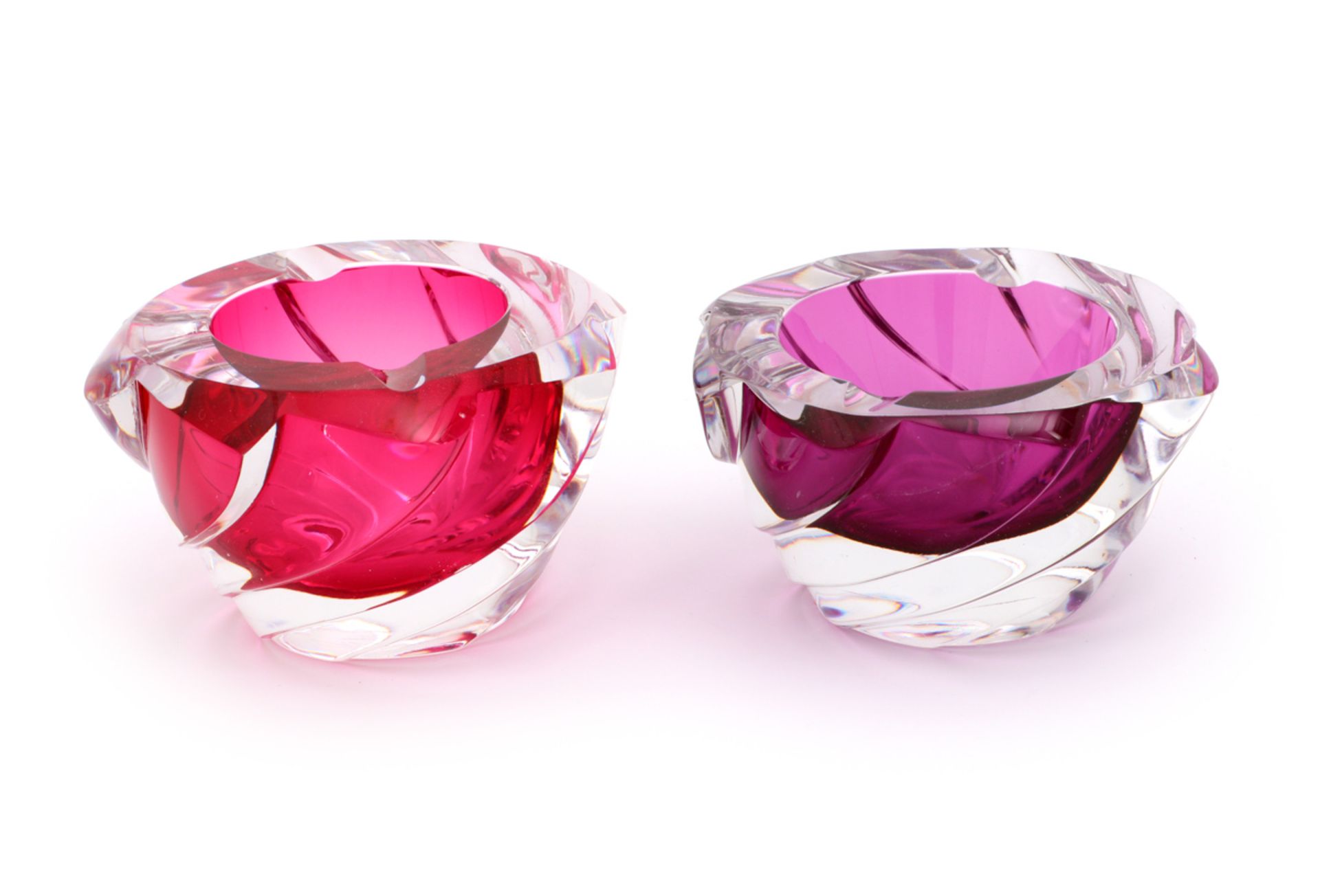 A PAIR OF CRYSTAL ASHTRAYS Val de St. Lambert crystal, 1950s, translucent and rose shades