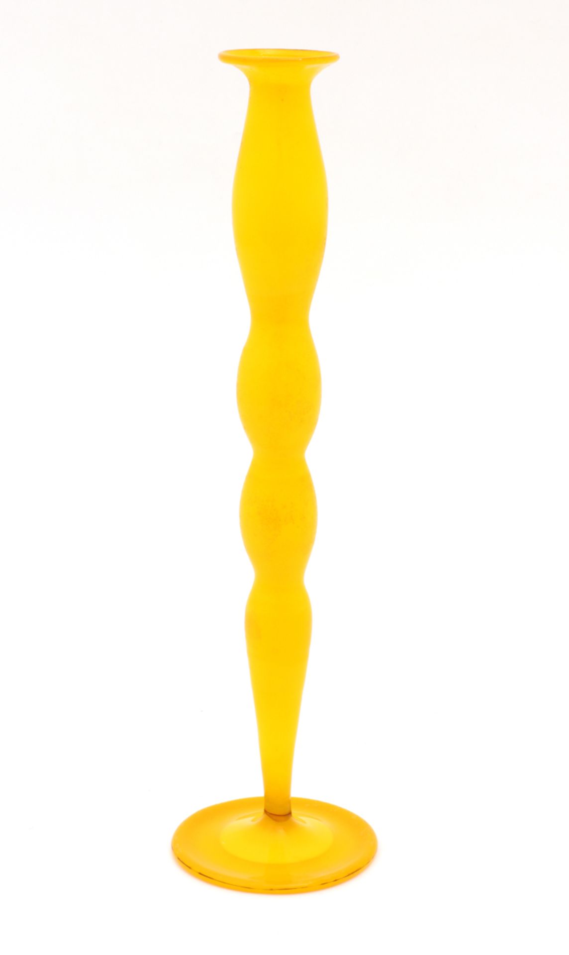 A BIMINI SOLITAIRE Yellow glass. Bimini (Vienna), 1930s. Height: 24.4 cm. Provenance: Camoin Demachy