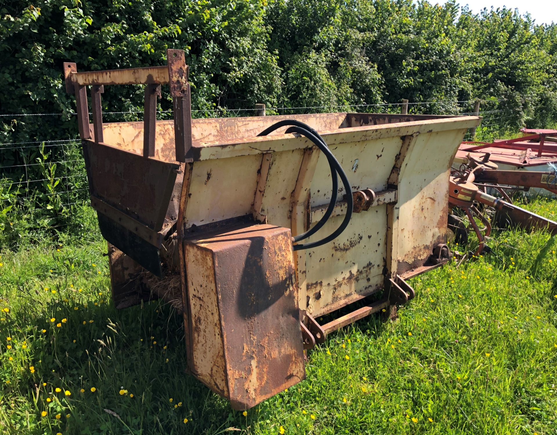 Farmrite Side Discharge Feeder - Image 2 of 4