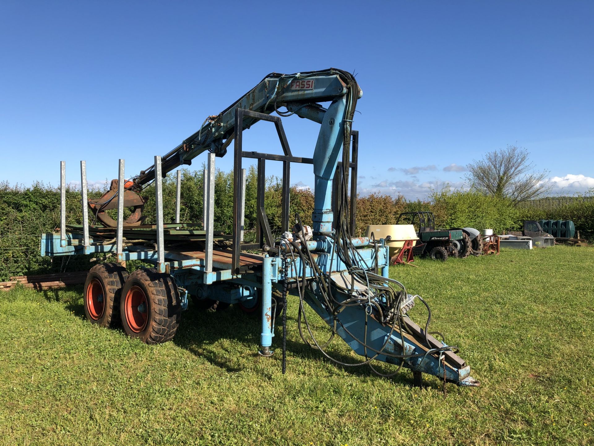 18' Timber Trailer with Fassi Hiab