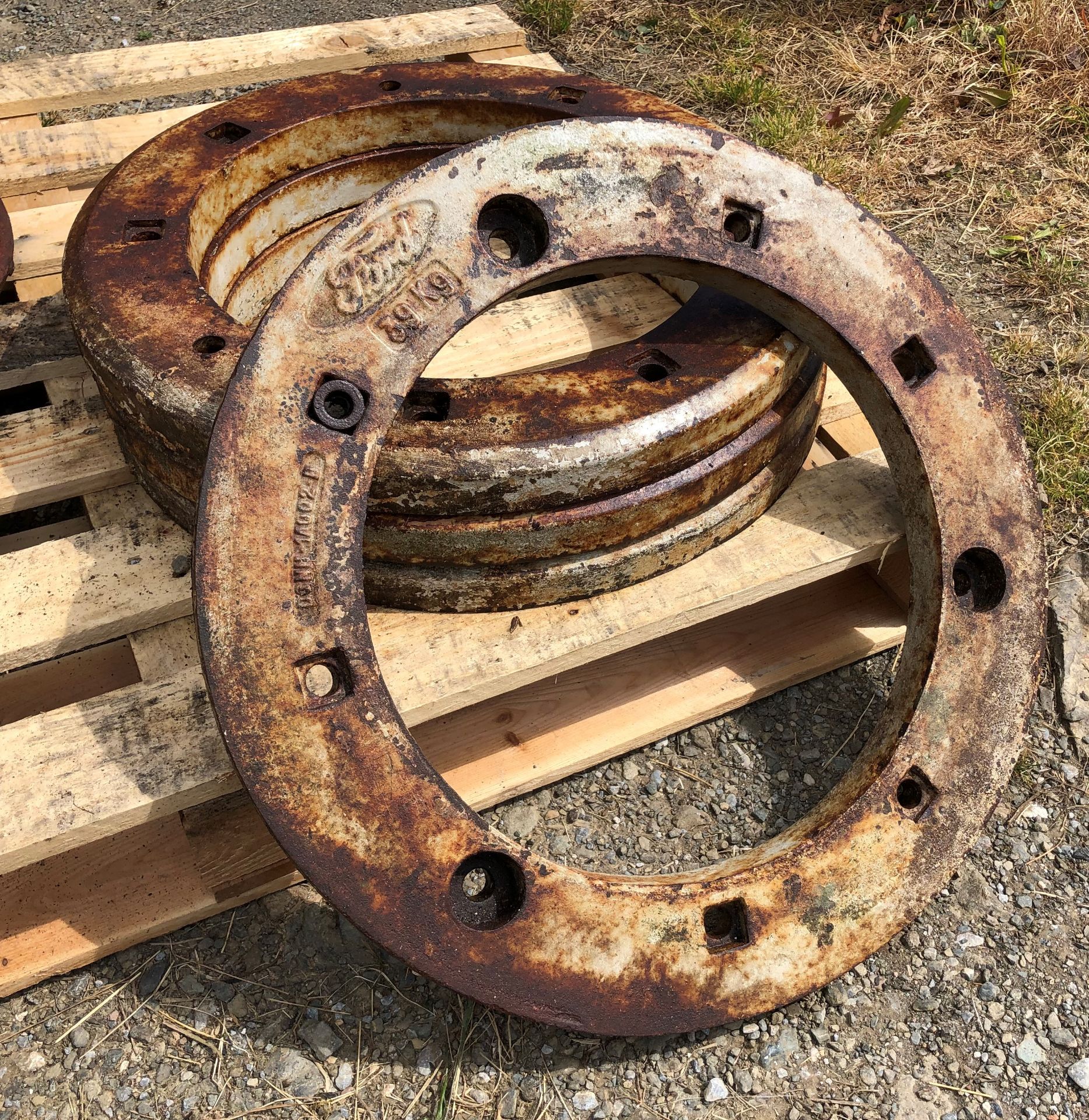 Ford TW20 rear wheel weight
