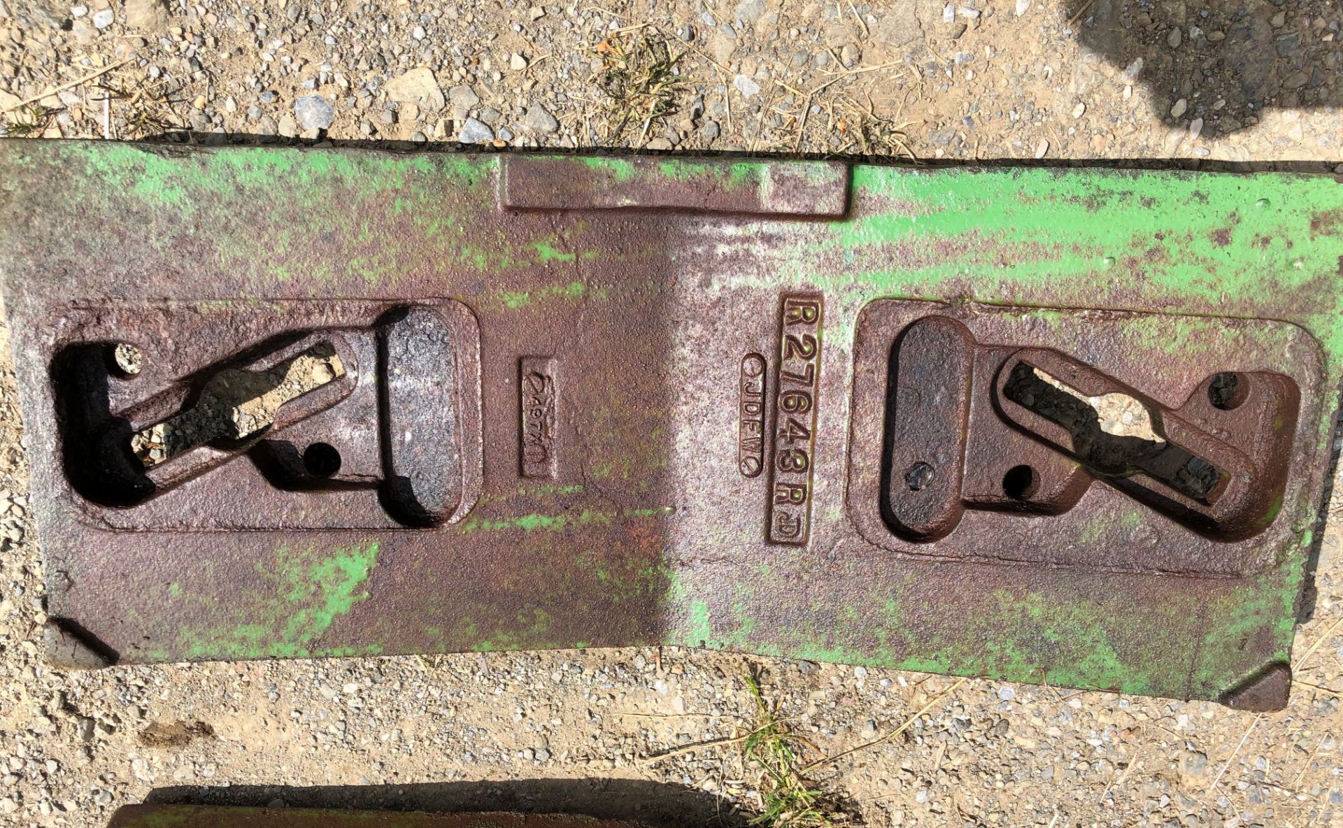 John Deere V shaped weight - Image 2 of 2