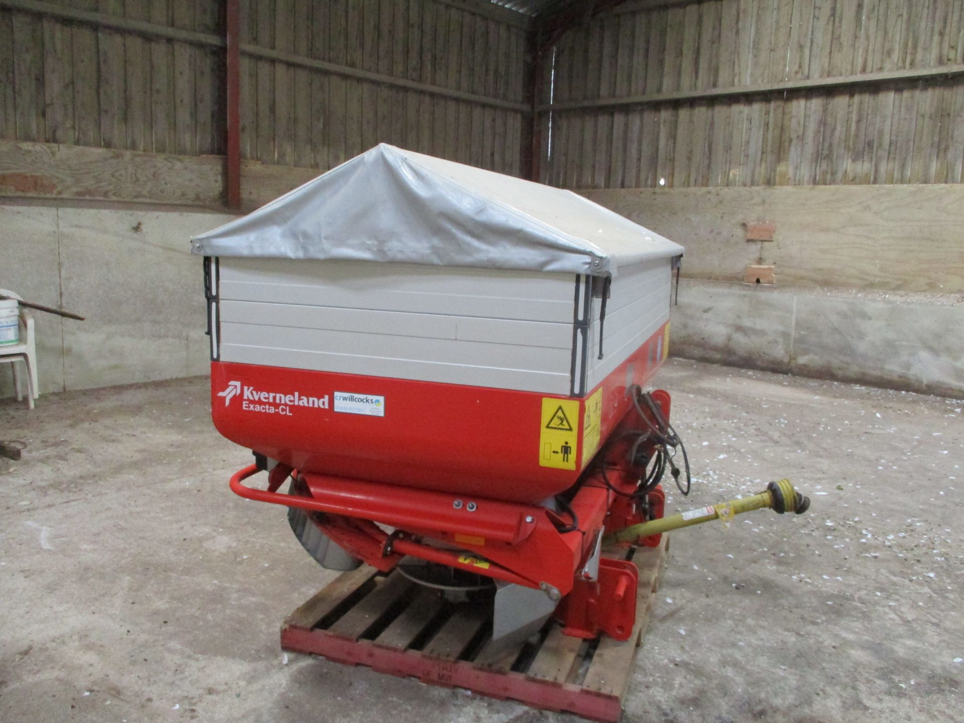 KVERNELAND EXACTA CL FERTILISER SPREADER - Image 2 of 7