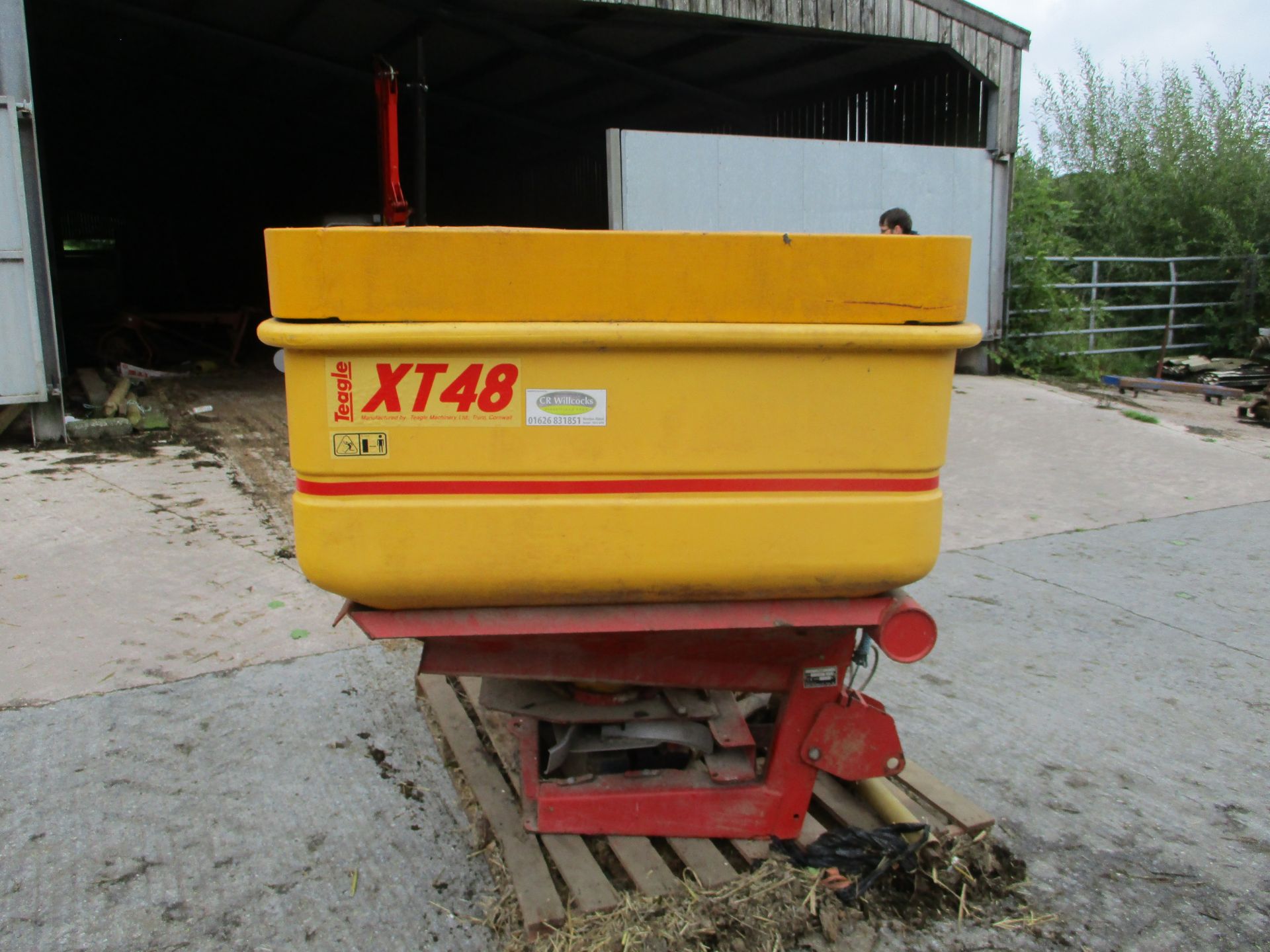 TEAGLE XT48 FERTILISER SPREADER - Image 2 of 4