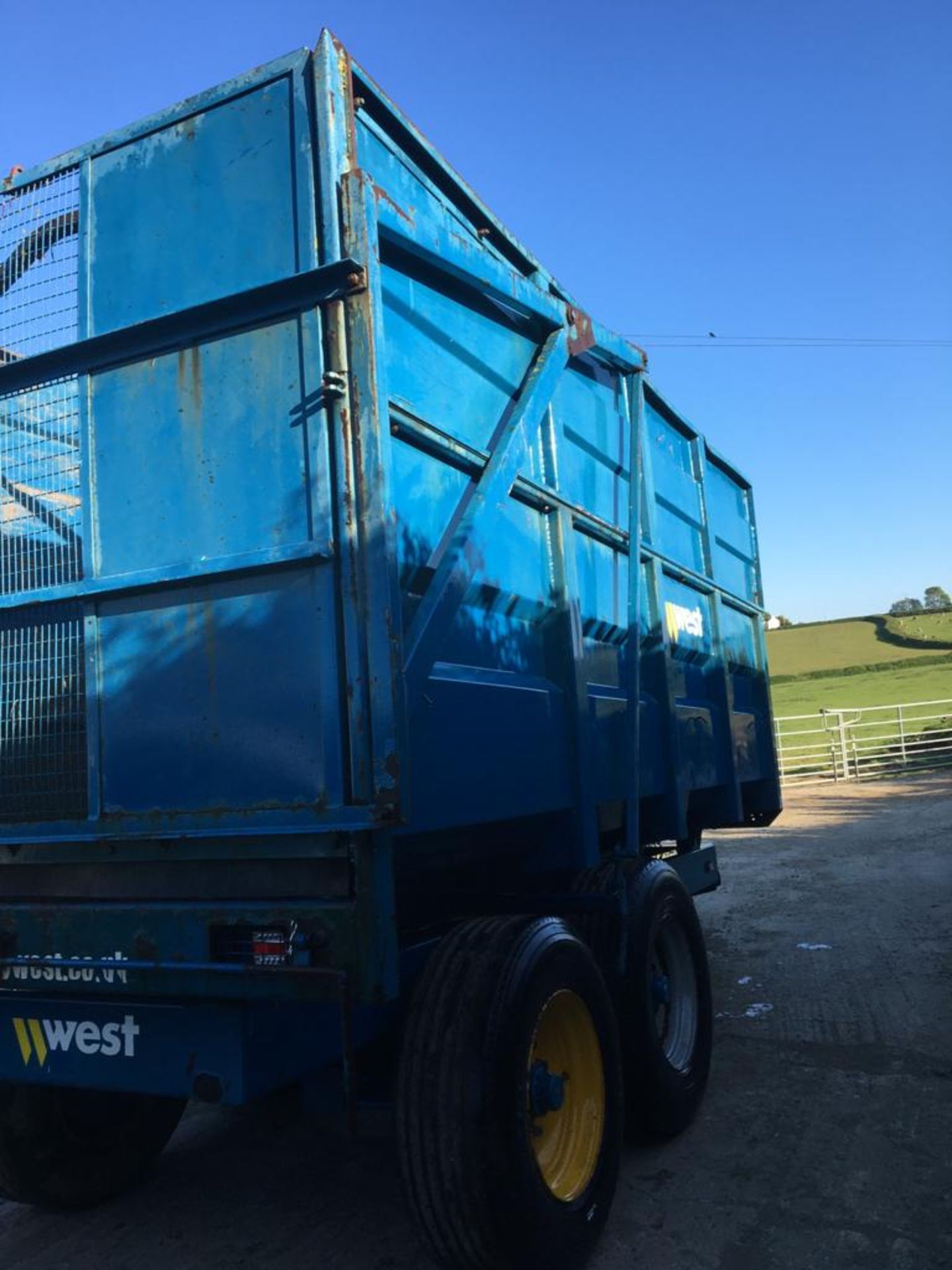 WEST 10T SILAGE TRAILER - Image 2 of 4