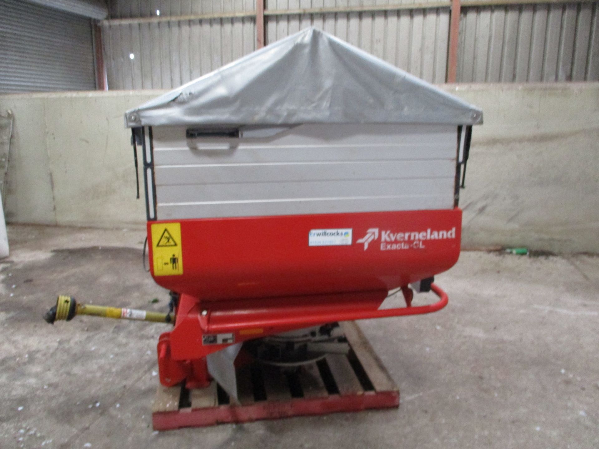 KVERNELAND EXACTA CL FERTILISER SPREADER - Image 4 of 7