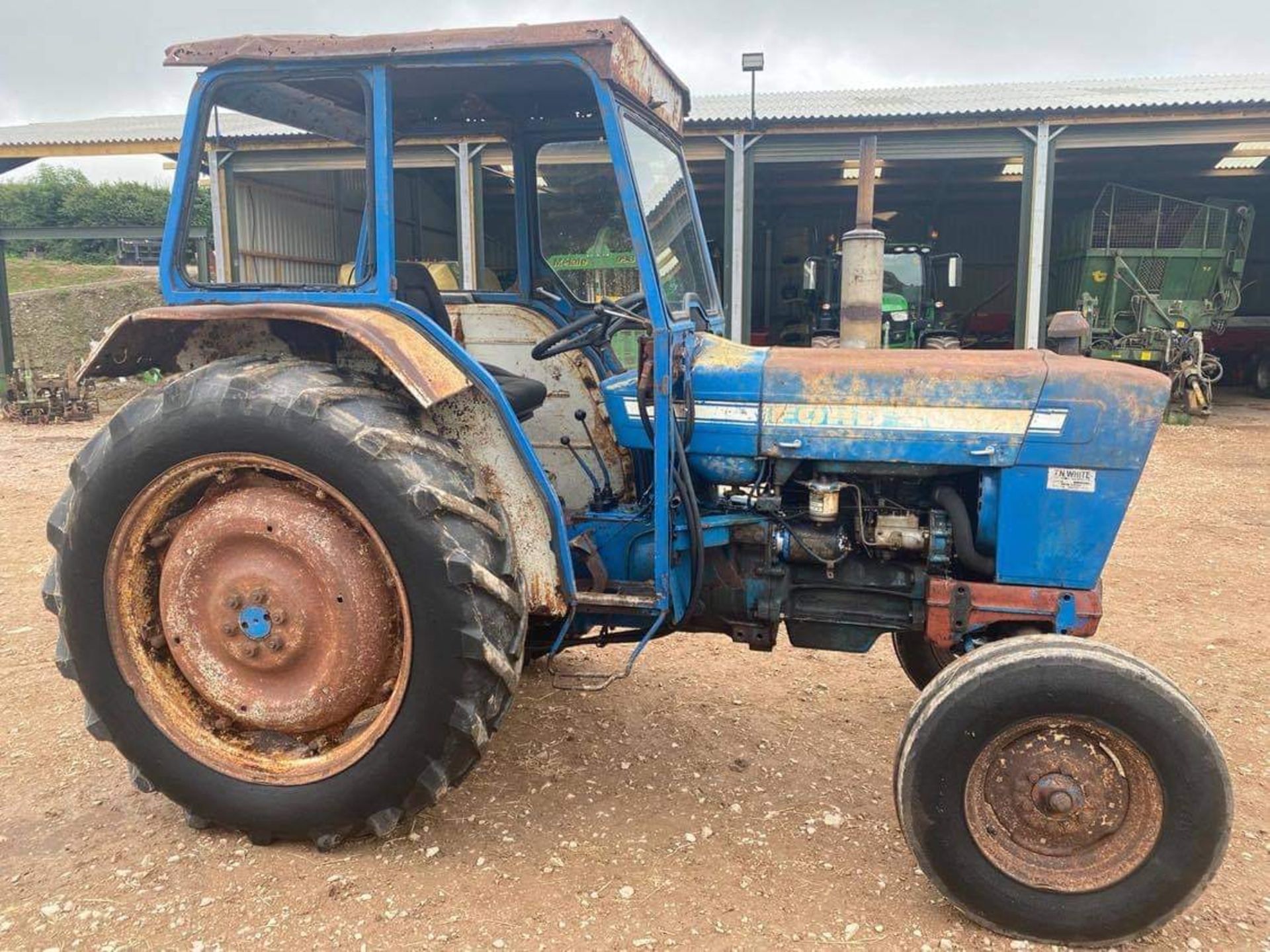 FORD 4000 TRACTOR