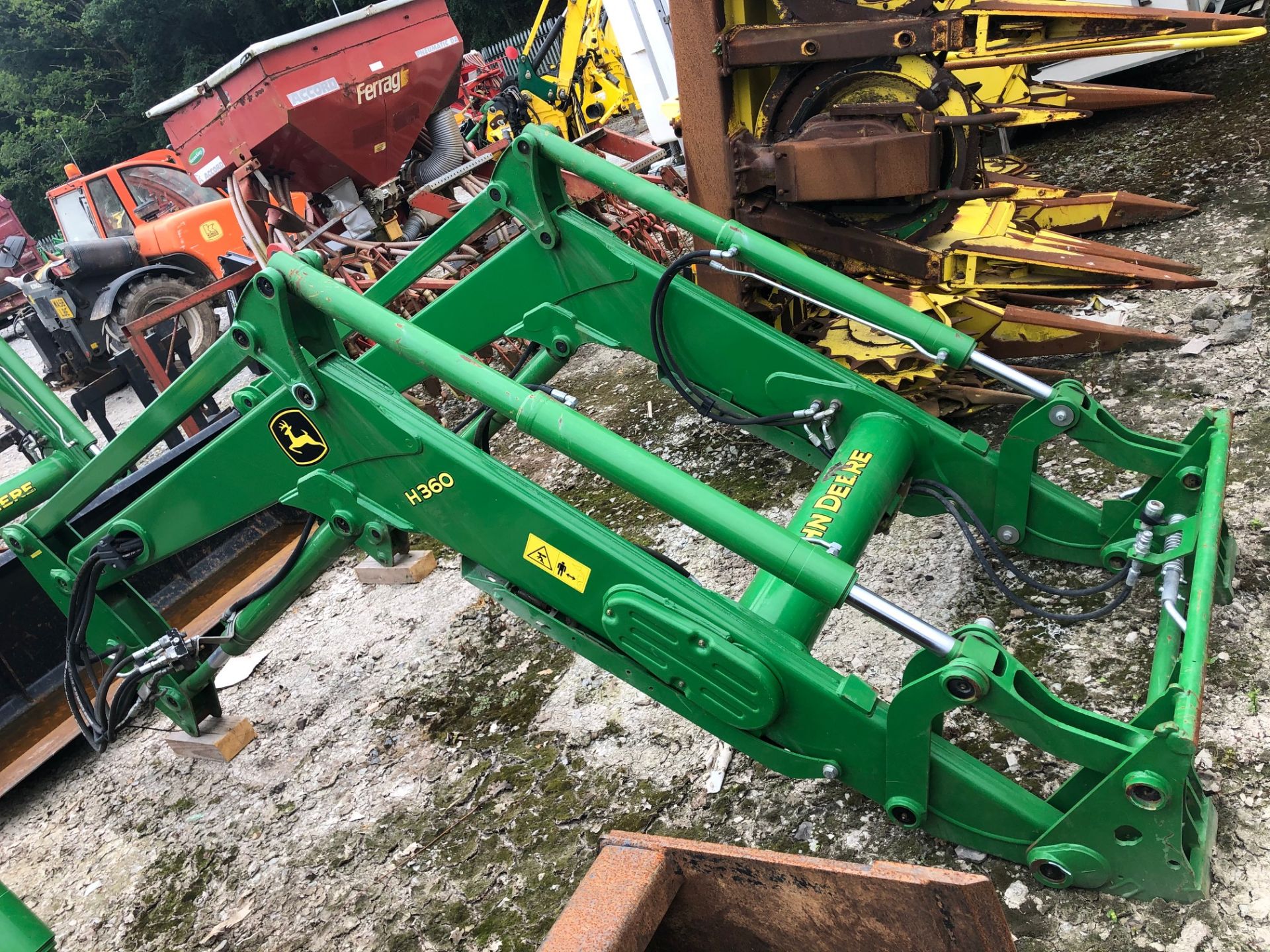 JOHN DEERE H360 LOADER