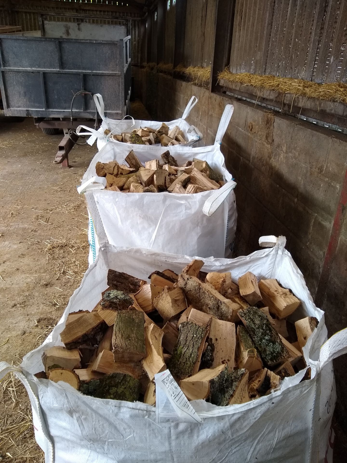 3 DUMPY BAGS OF HARDWOOD LOGS - Image 2 of 2