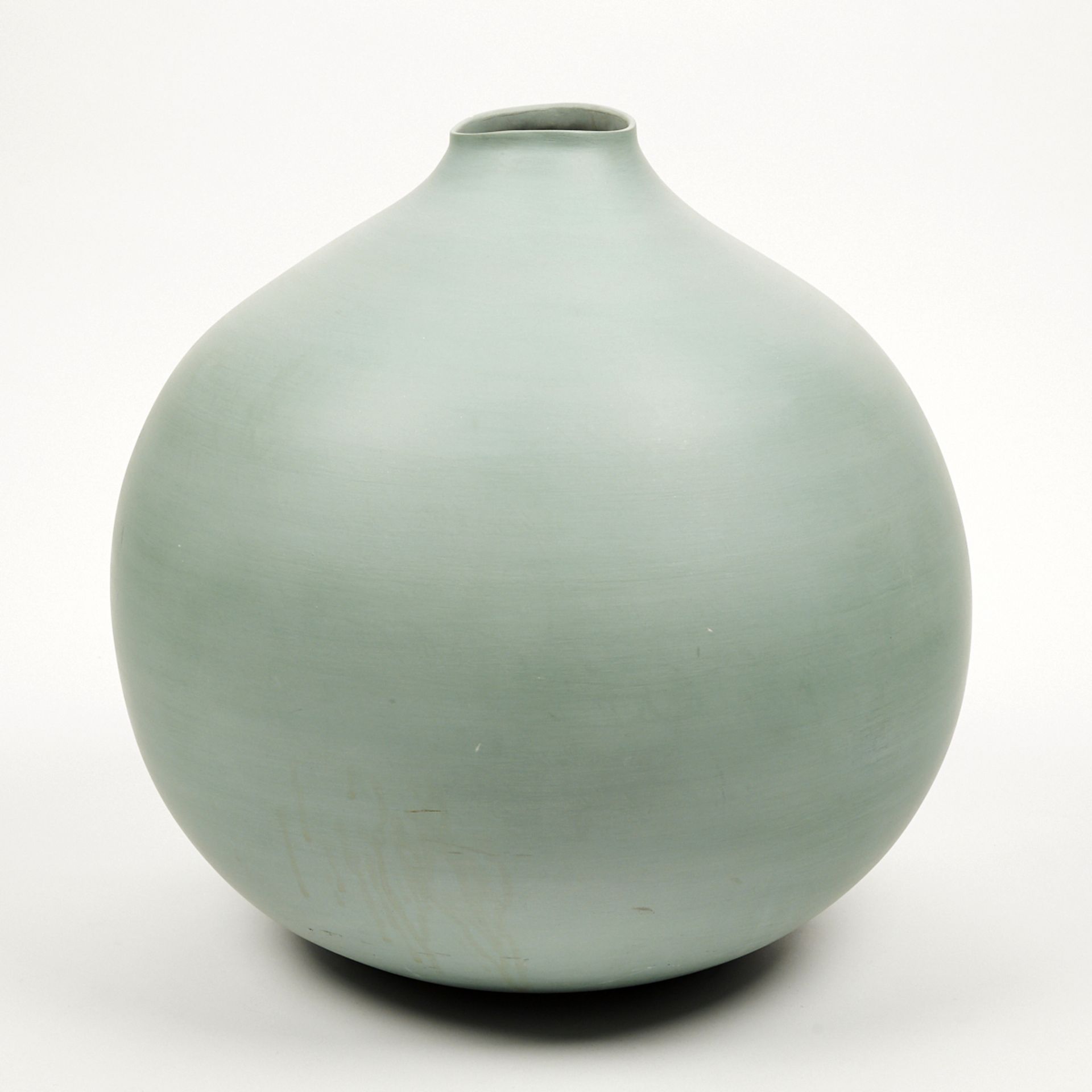 Jacquie Stevens Winnebago Large Ceramic Vase - Image 2 of 8