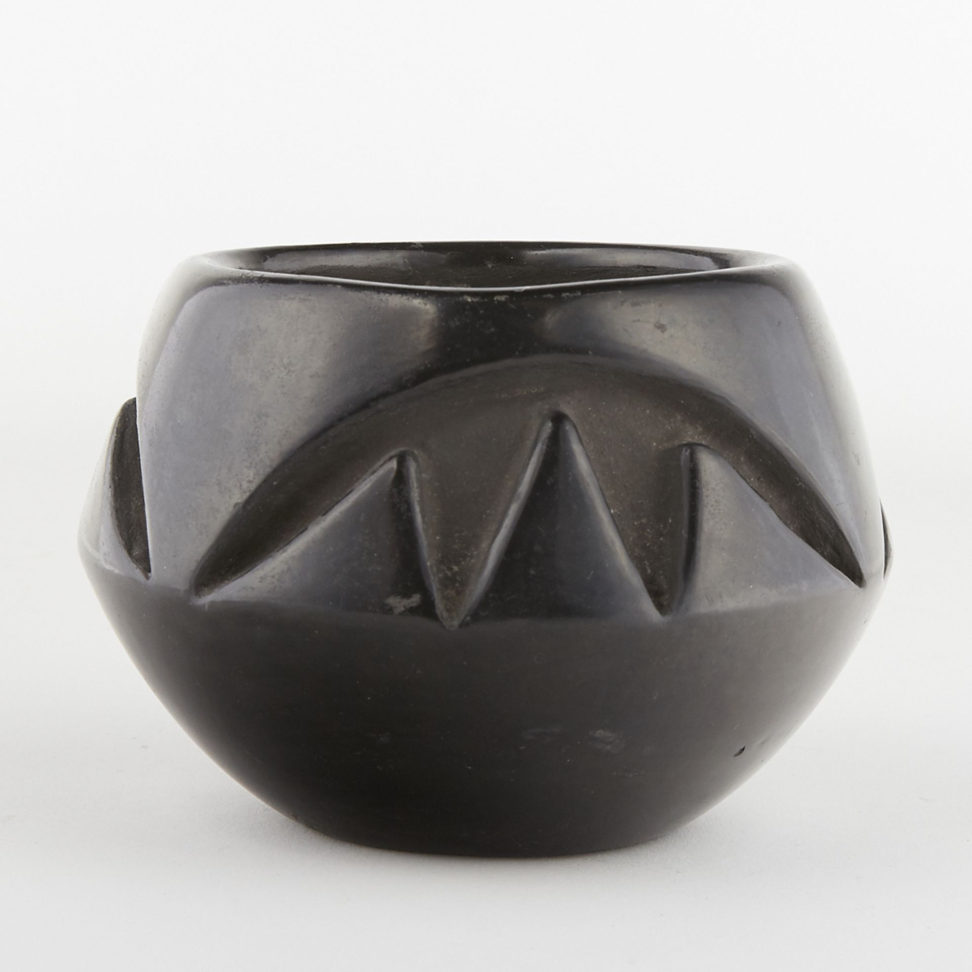 Pueblo Madeline Naranjo Blackware Pottery Vase - Image 4 of 7