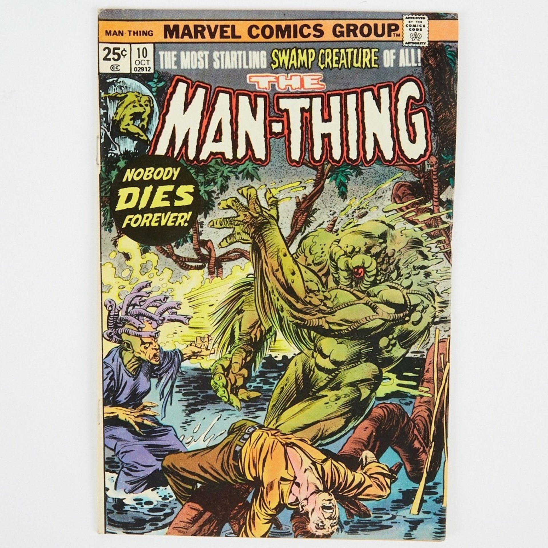Grp: 8 Man-Thing and 2 Swamp Thing Marvel Comic Books - Bild 5 aus 9