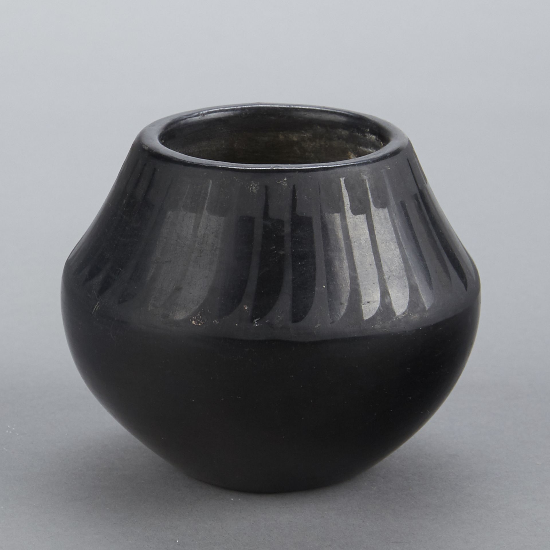 Maria Martinez San Ildefonso Pueblo Blackware Feather Pot - Image 2 of 5