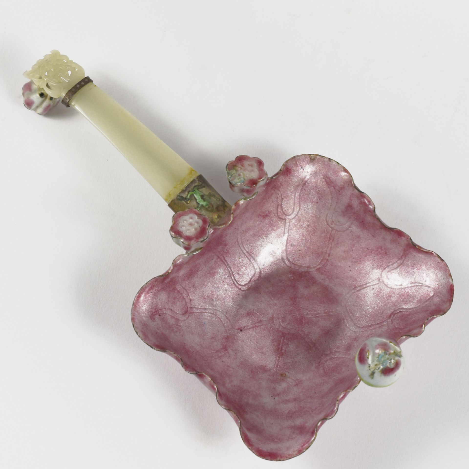 Grp: 3 20th c. Chinese Enamel & Jade Objects - Image 5 of 7