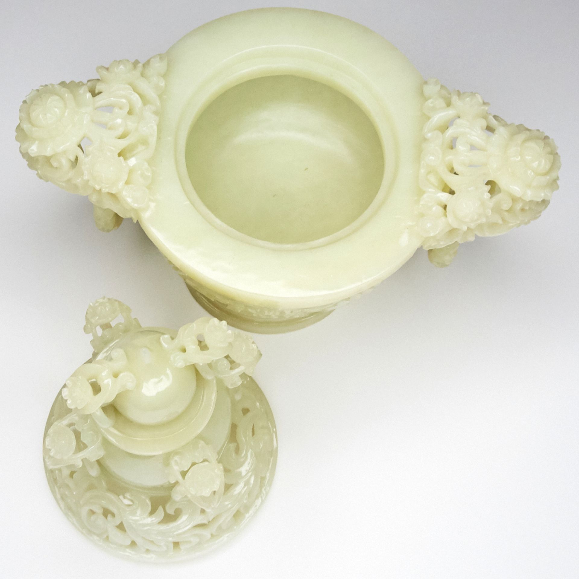 20th c. Chinese Carved Jade Lidded Vase - Image 6 of 6