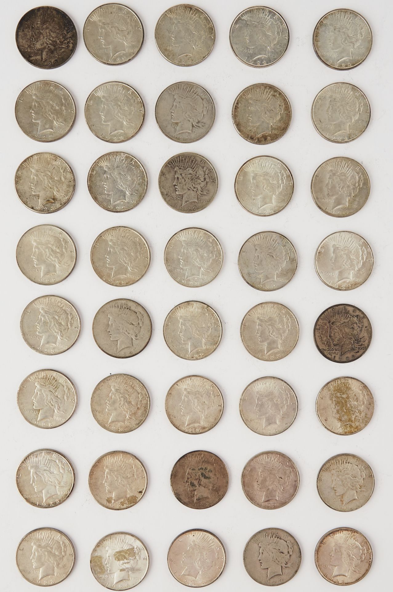 Grp: 40 Silver Dollar Morgan Coins
