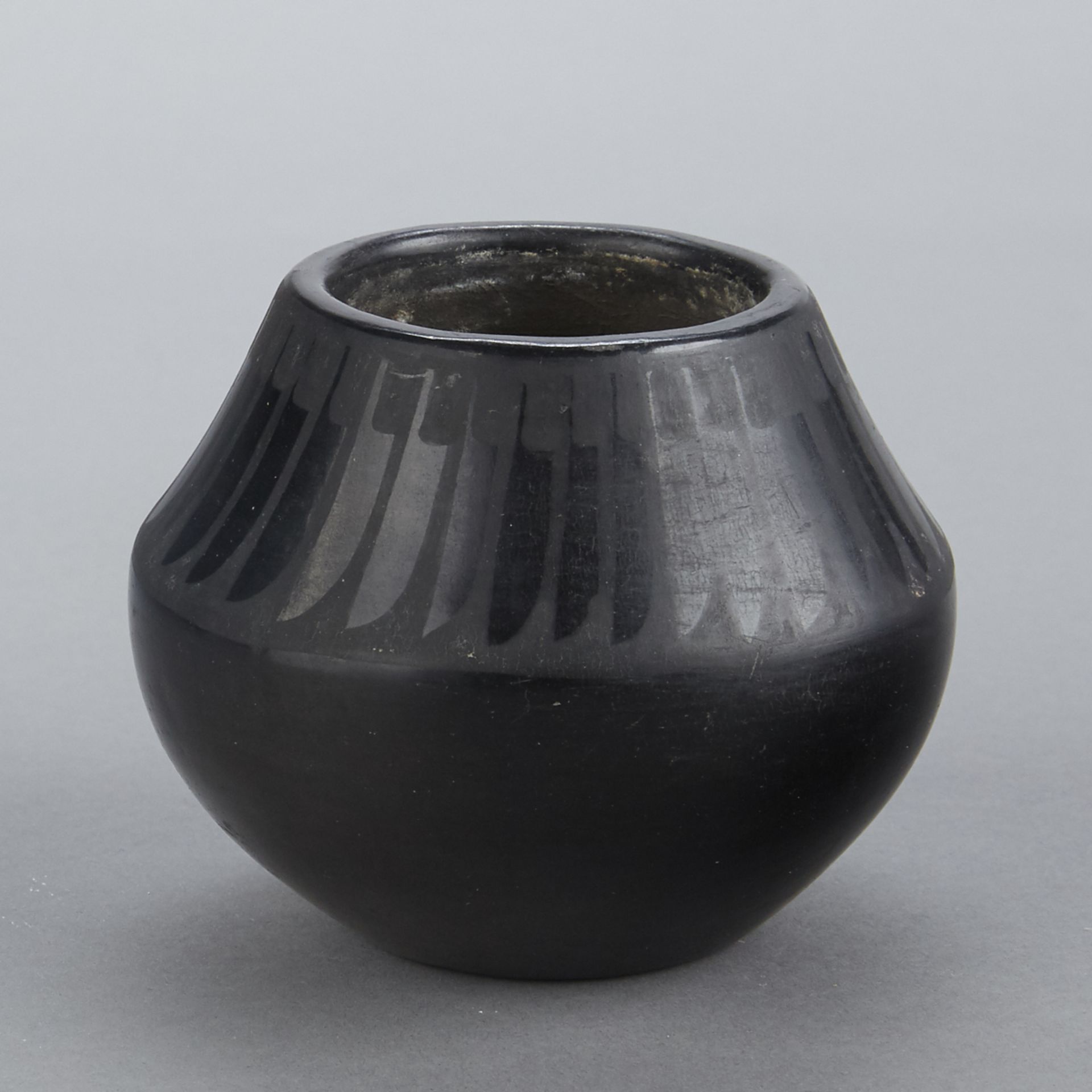 Maria Martinez San Ildefonso Pueblo Blackware Feather Pot - Image 3 of 5