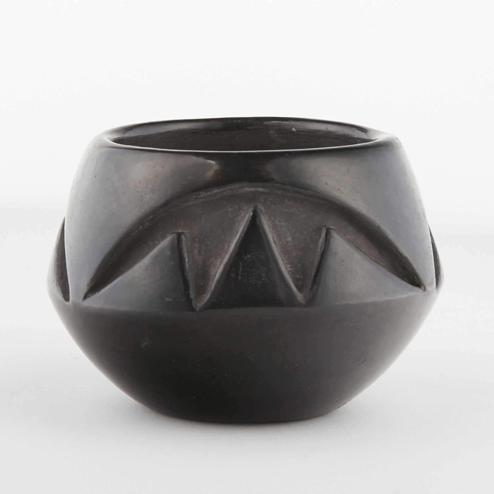 Pueblo Madeline Naranjo Blackware Pottery Vase - Image 3 of 7