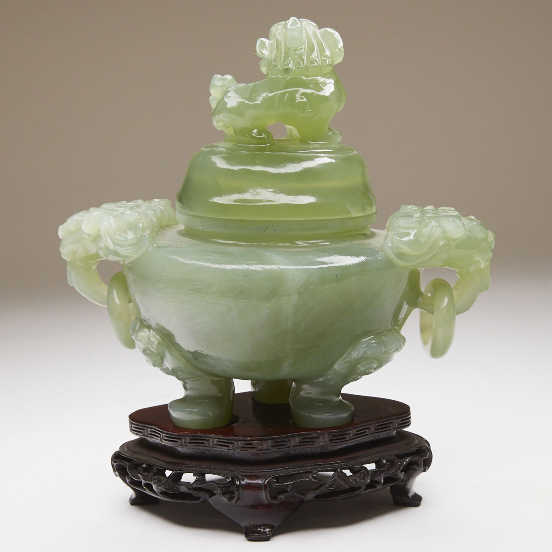 Chinese Hardstone Green Tripod Censer w/ Stand - Bild 3 aus 7