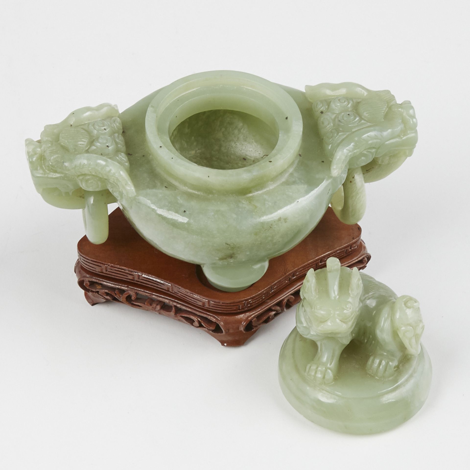 Chinese Hardstone Green Tripod Censer w/ Stand - Bild 5 aus 5