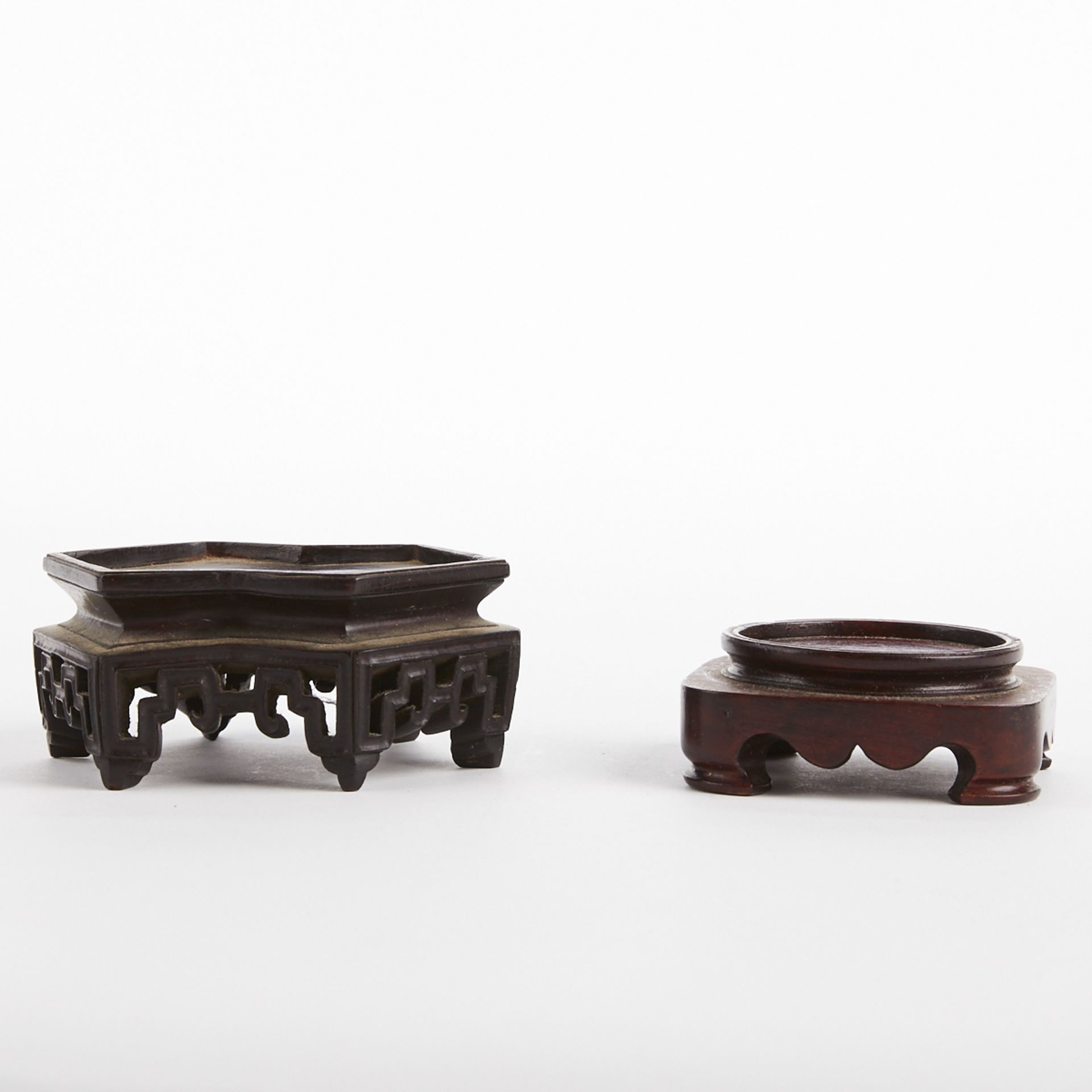 Grp: 6 Chinese Carved Wood Stands - Bild 7 aus 8