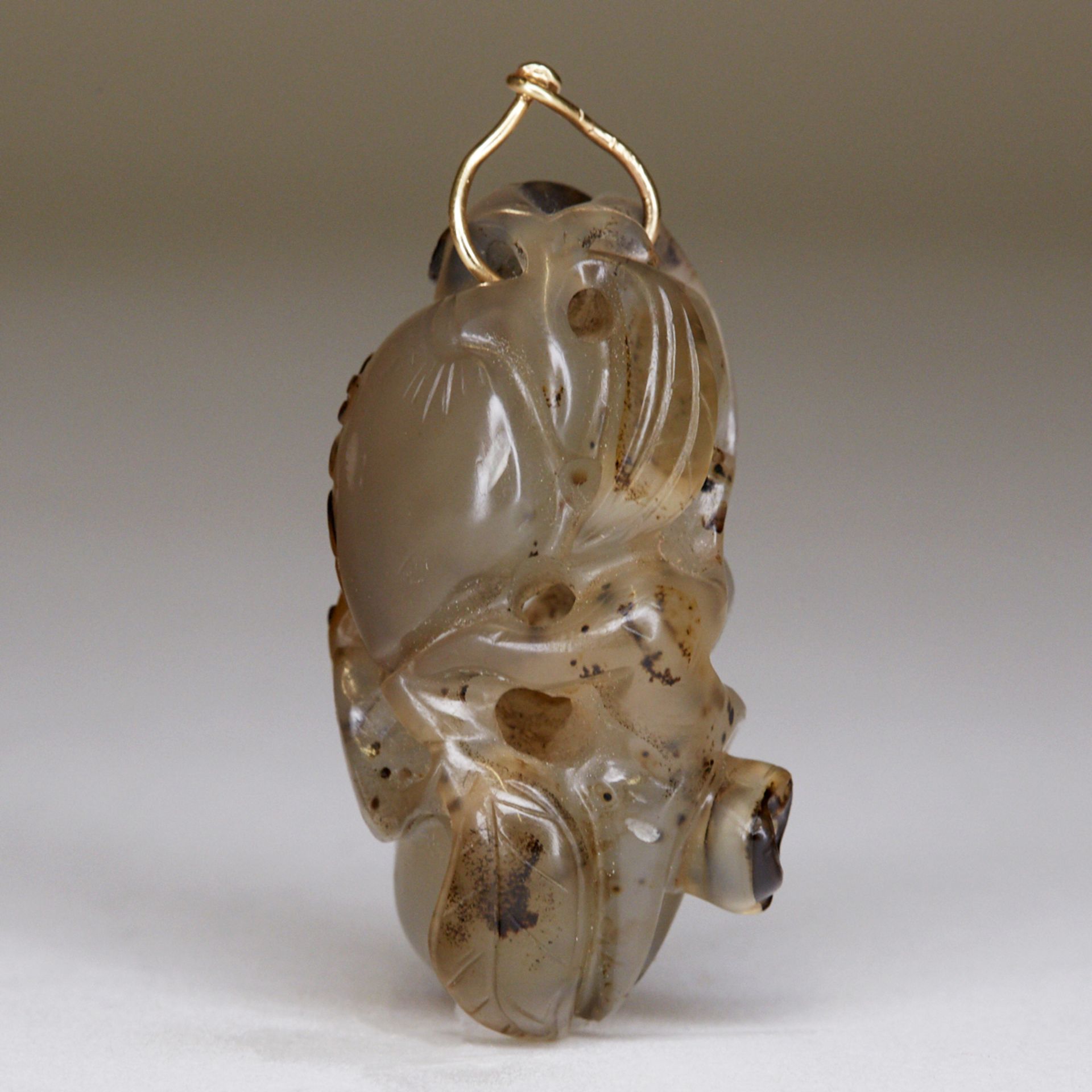 18th c. Chinese Carved Agate Pendant - Bild 3 aus 7