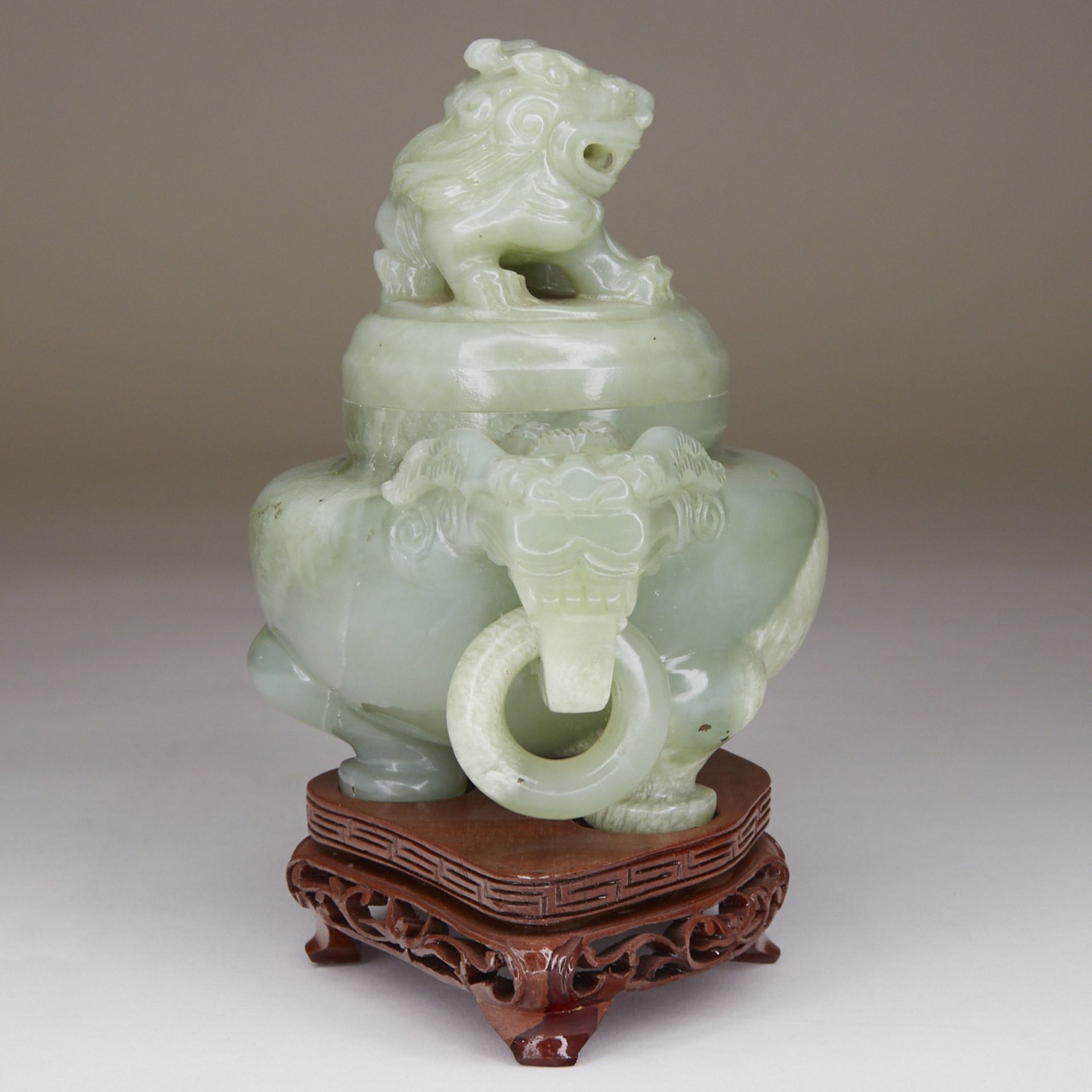 Chinese Hardstone Green Tripod Censer w/ Stand - Bild 2 aus 5