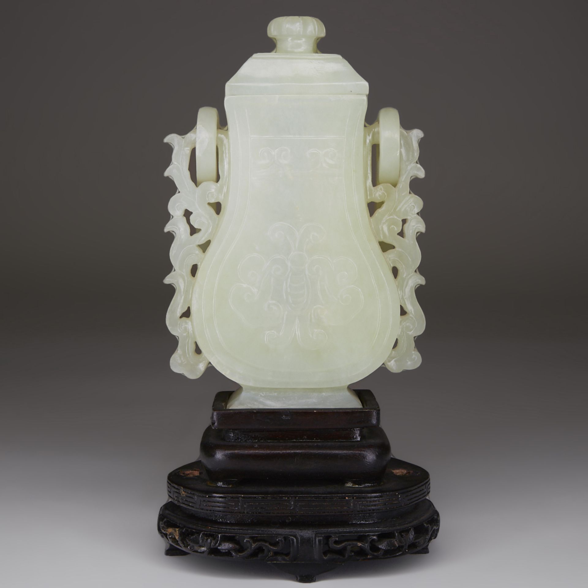 Chinese Carved Jade Lidded Vase w/ Stand - Bild 2 aus 7