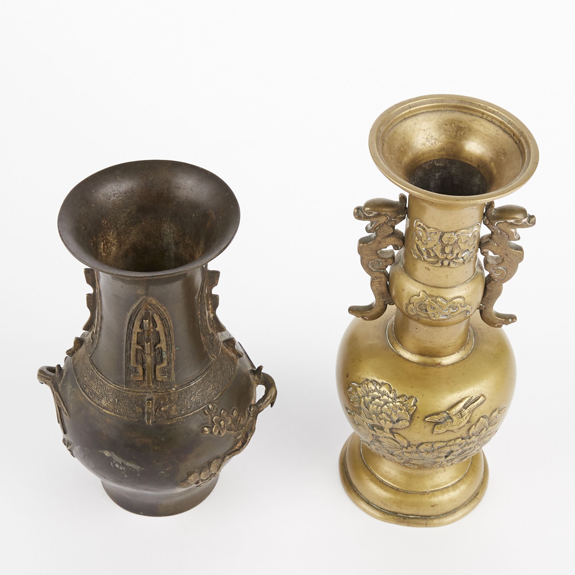 Grp: 2 19th Century Chinese Bronze Vases - Bild 5 aus 9