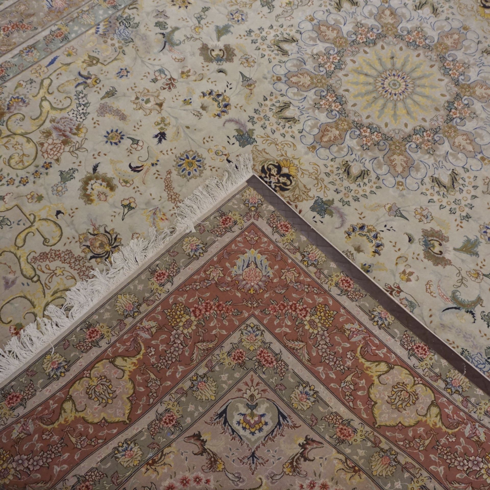 Large Persian Silk Rug Carpet - Bild 2 aus 5
