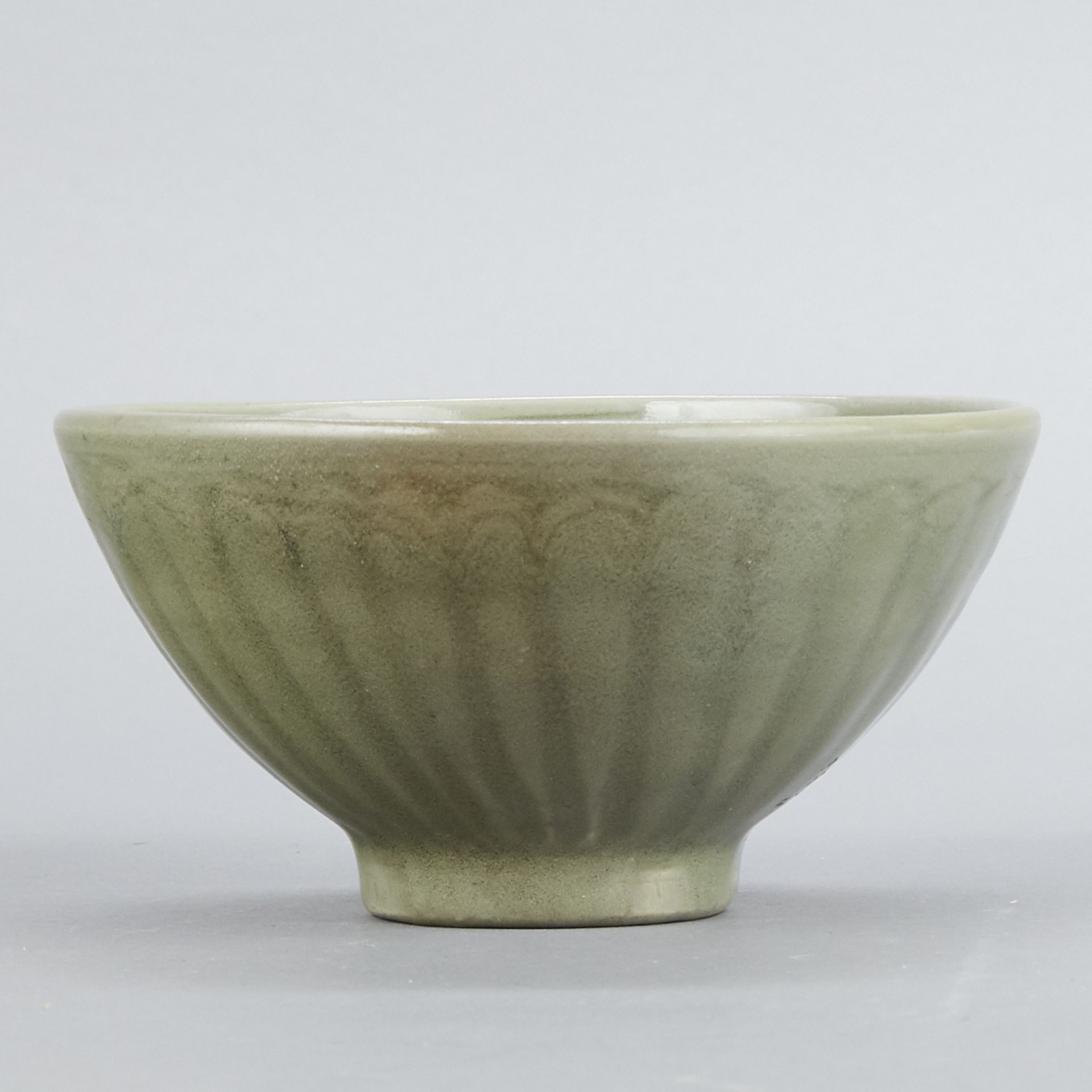 Modern Chinese Ming Longquan Style Celadon Bowl - Bild 4 aus 5