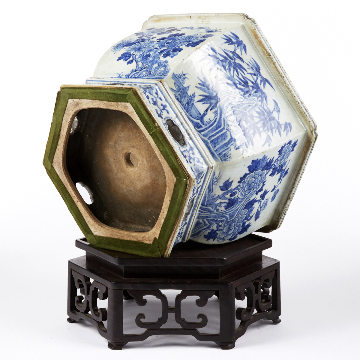 Early 19th c. Chinese Porcelain Jardiniere w/ Stand - Image 4 of 5