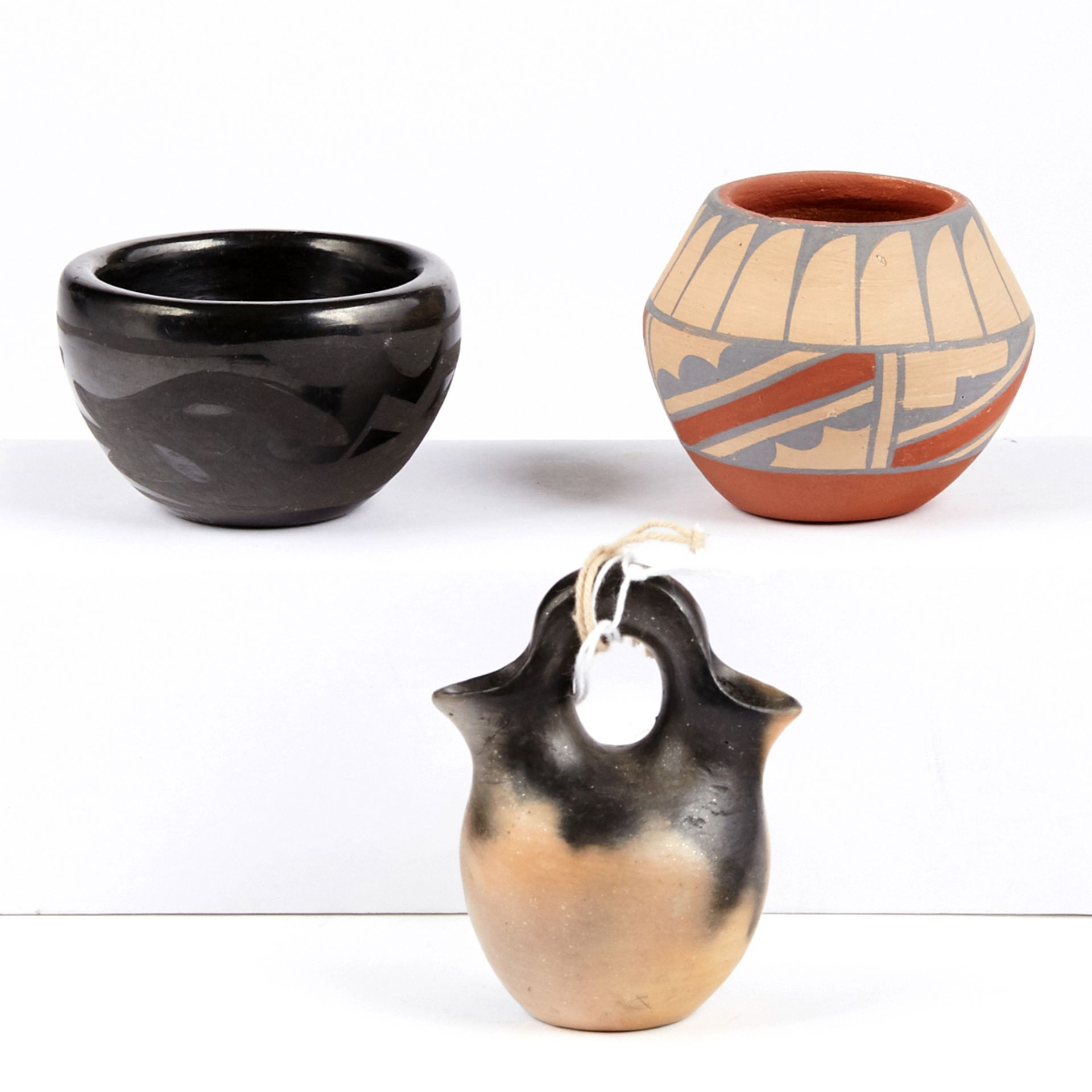 Grp: 3 Native American Miniature Pottery Vases - Tapia Waquie Welch - Bild 3 aus 6