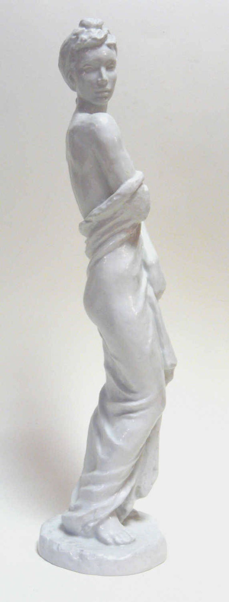 Lore Friedrich - Gronau, Stehender Halbakt RosenthalGroße Porzellan-Figur Rosenthal, - Bild 2 aus 3