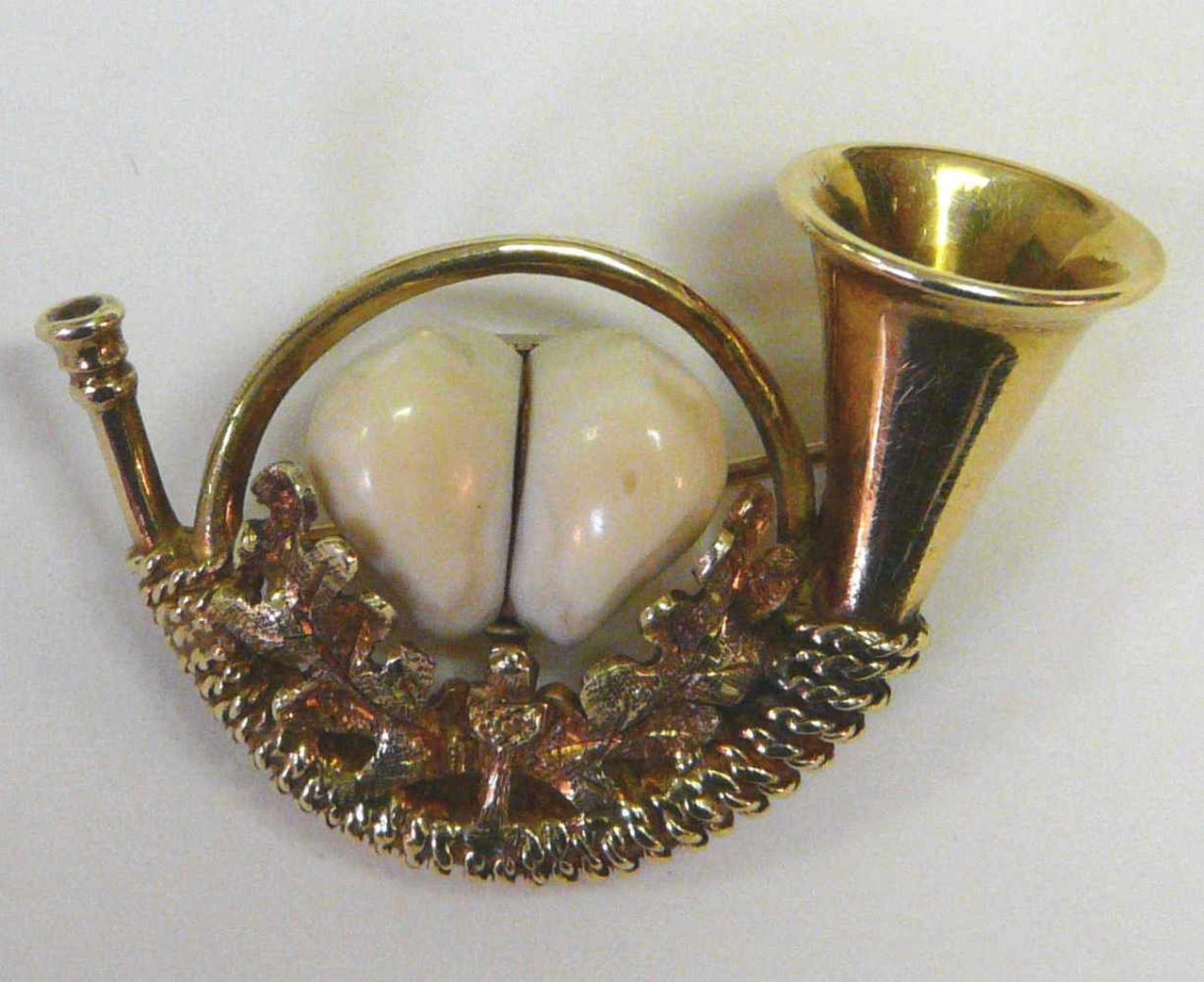 Brosche Jagdhorn (Trachtenschmuck)585er Gelbgold-Brosche in Form eines Jagdhorns, verziert mit - Image 3 of 3