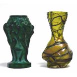 Vase Pallme König und Vase Schlevogt1. Balusterförmige Vase Curt Schlevogt / Gablonz, Entwurf aus