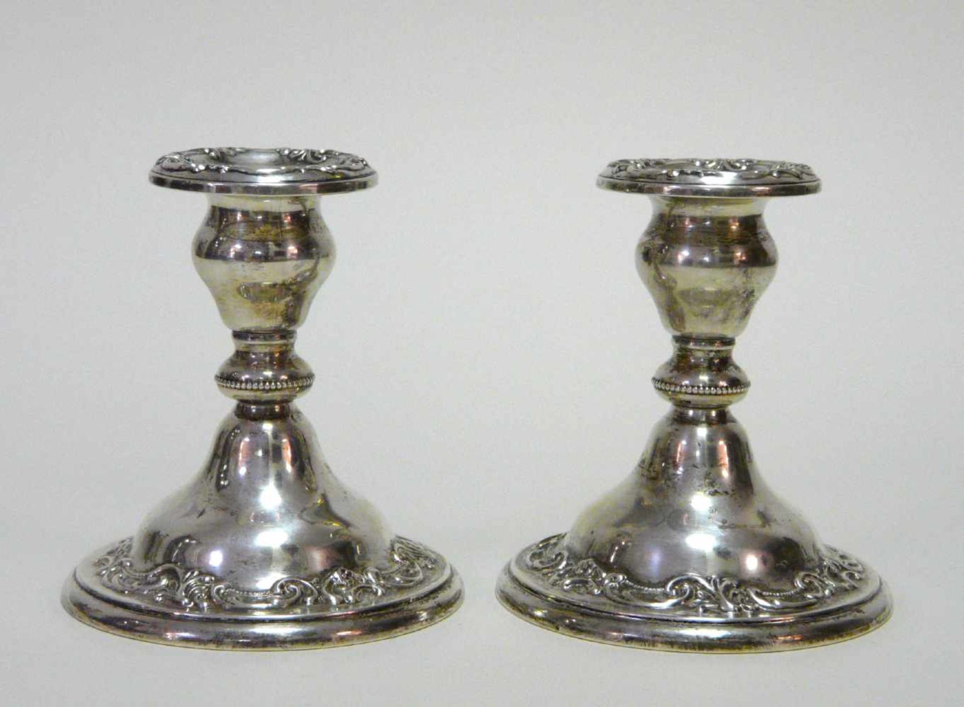 Zwei Tisch - Silberleuchter