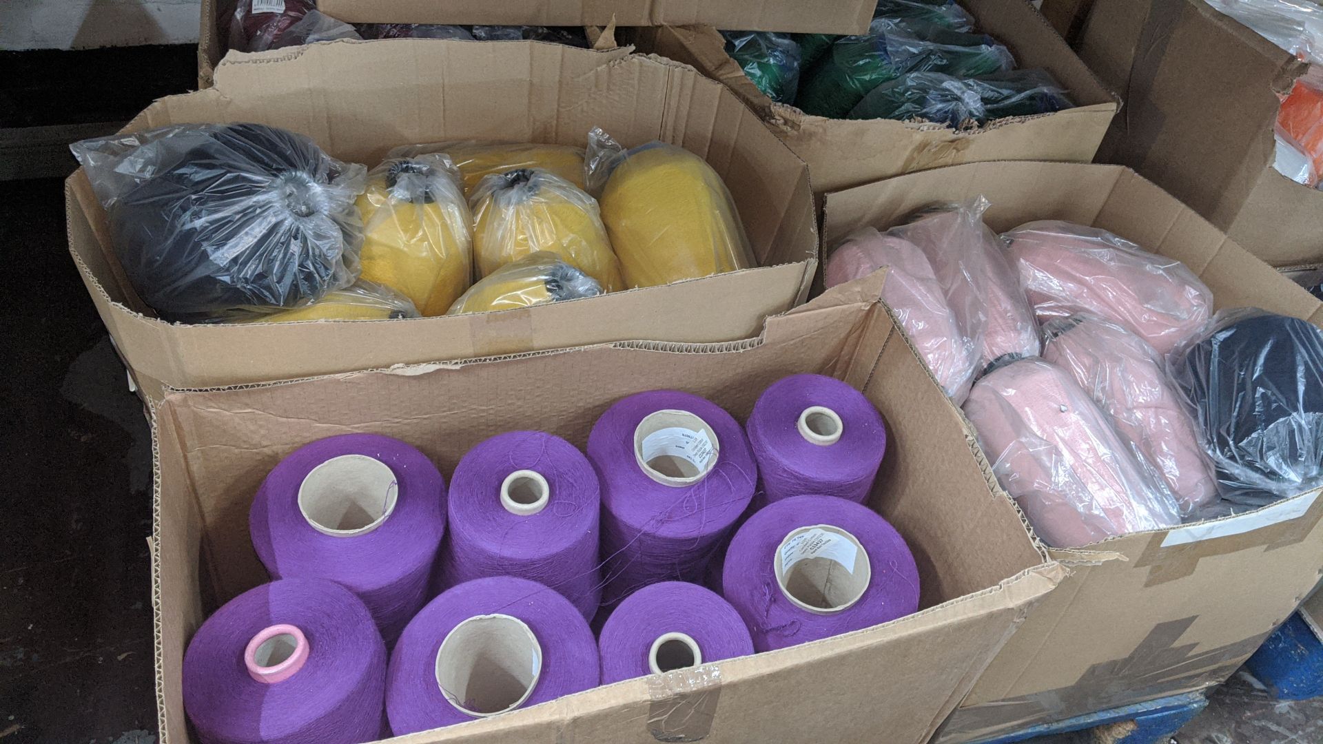 The contents of 4 pallets of assorted yarn Please note lots 501 onwards are located at Robson Kay' - Image 7 of 17